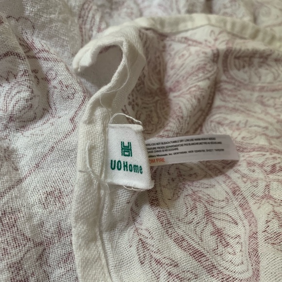 Rose Gold Flowery Urban Outfitters Tapestry - Picture 5 of 5